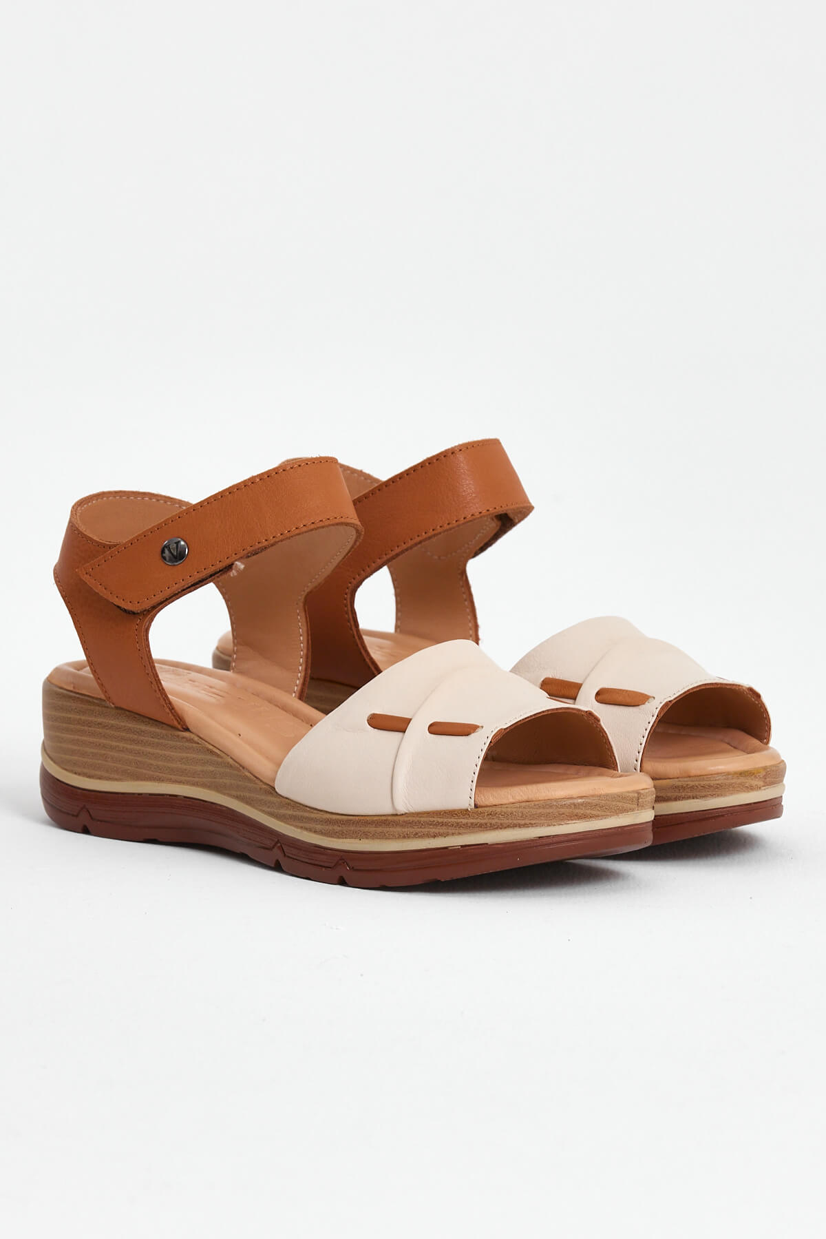 VENÜS - Kadın Comfort Deri Sandalet Bej 2313402Y VENÜS - Kadın Comfort Deri Sandalet Bej 2313402Y