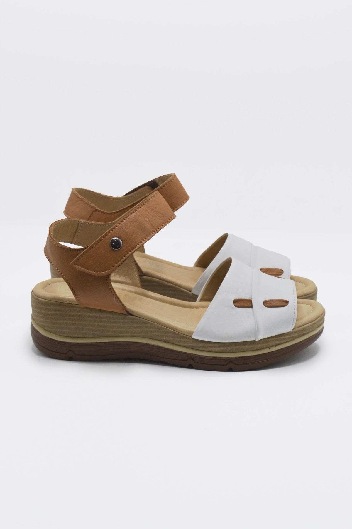 Venüs - Kadın Comfort Deri Sandalet Beyaz 2313402Y Venüs - Kadın Comfort Deri Sandalet Beyaz 2313402Y
