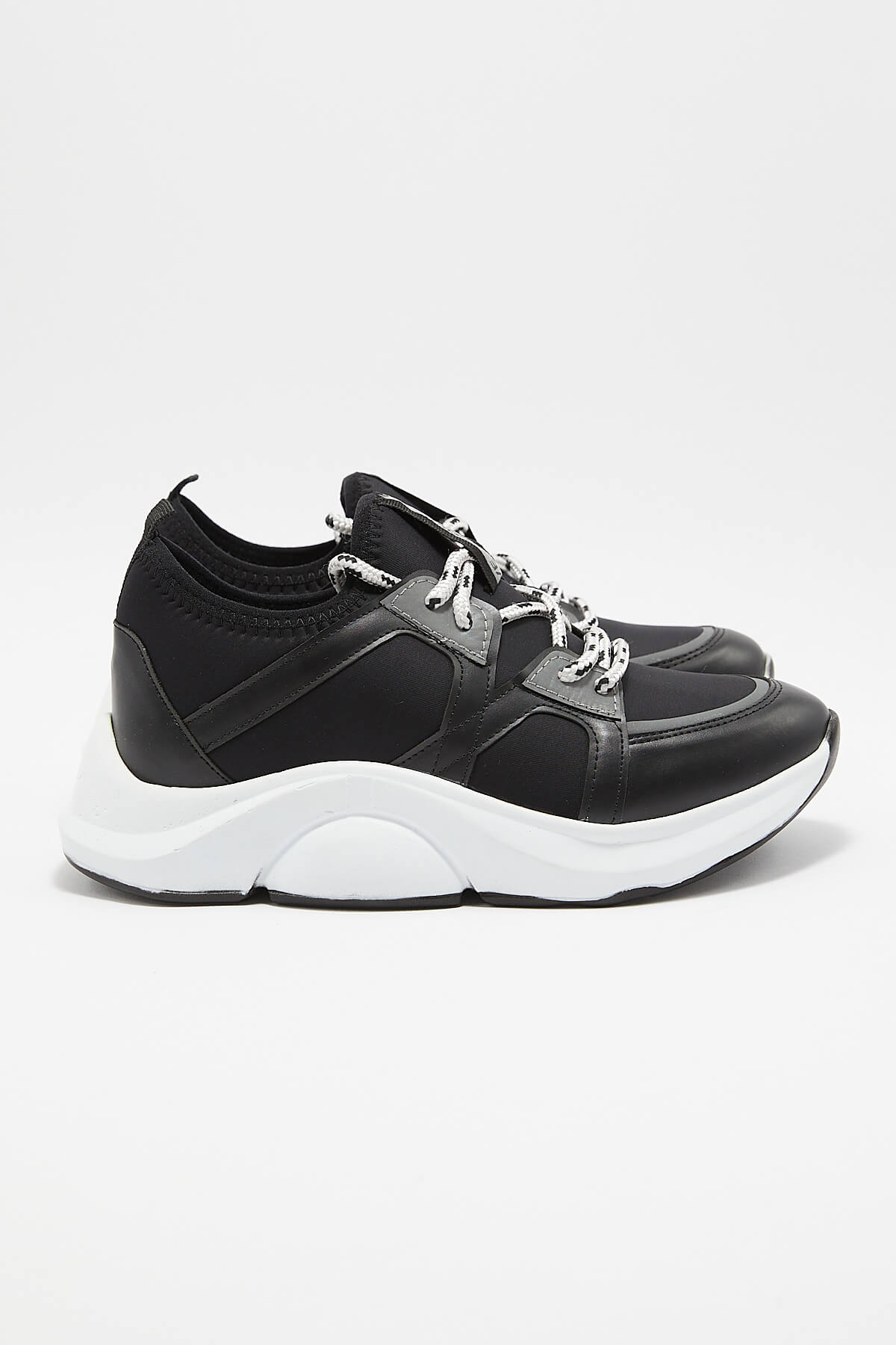 Venüs - Kadın Deri Sneakers Siyah 2223604Y Venüs - Kadın Deri Sneakers Siyah 2223604Y