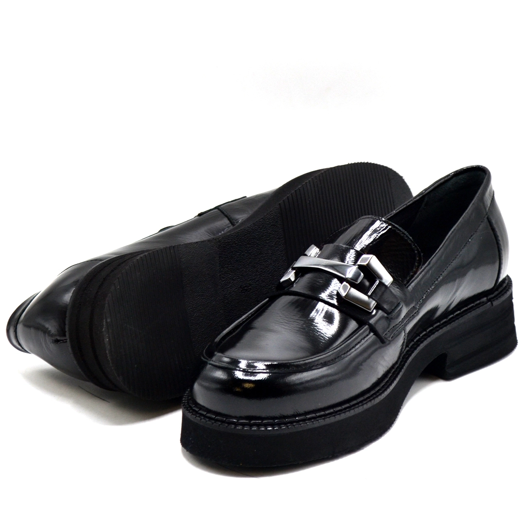Kadın Loafer Deri Tokalı Ayakkabı Siyah Rugan 2451352K